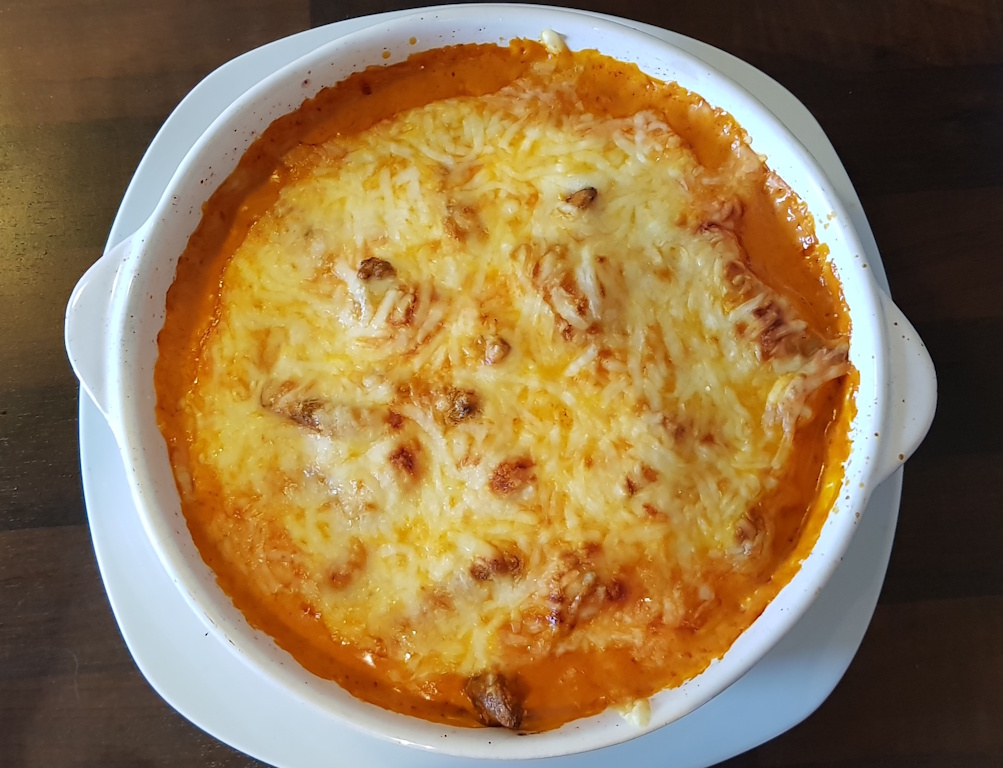Gyros in Metaxasoße überbacken